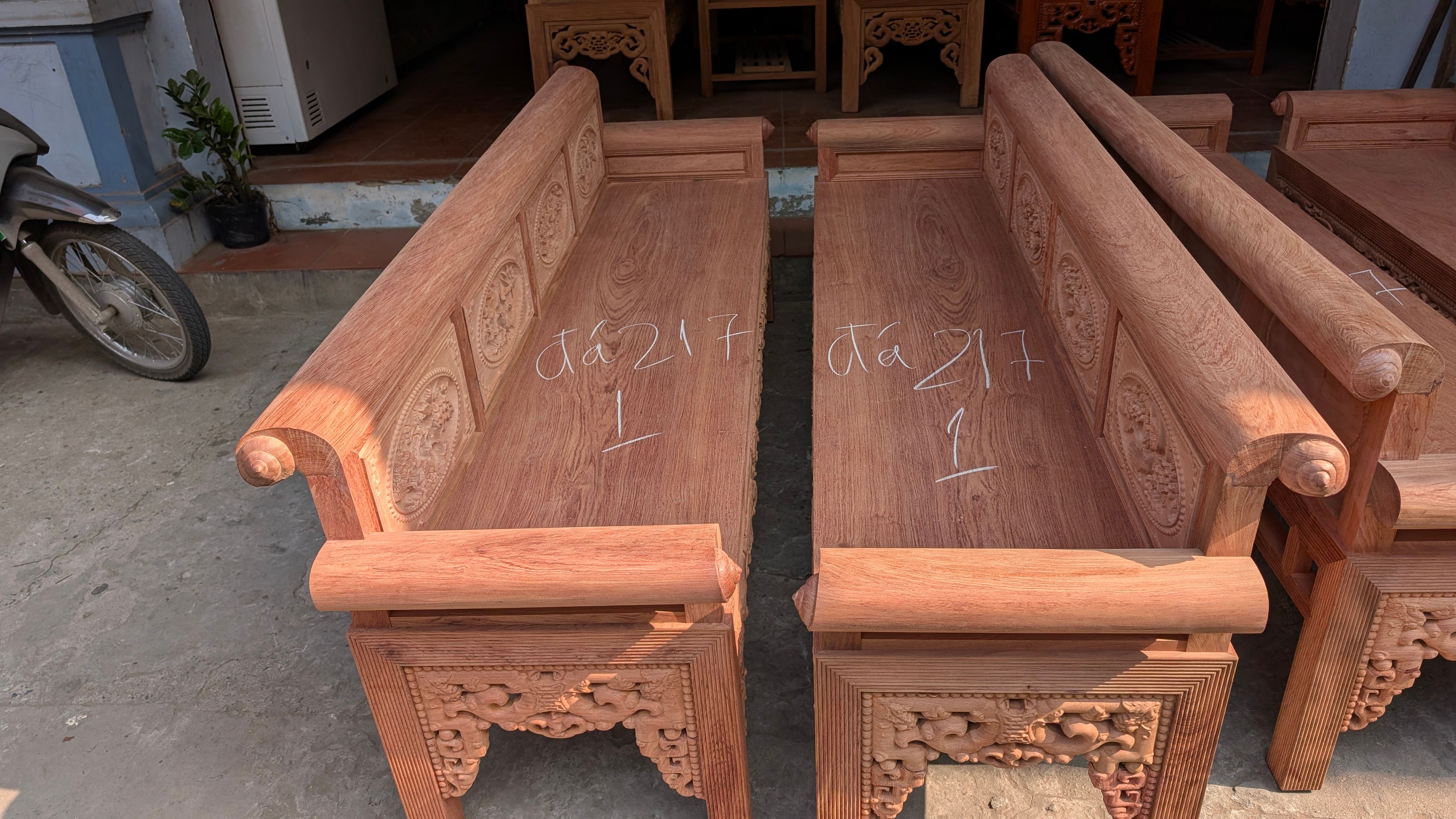 Trường Kỷ Gỗ Gụ Gia Lai - Đồ Gỗ Trọng Hiếu