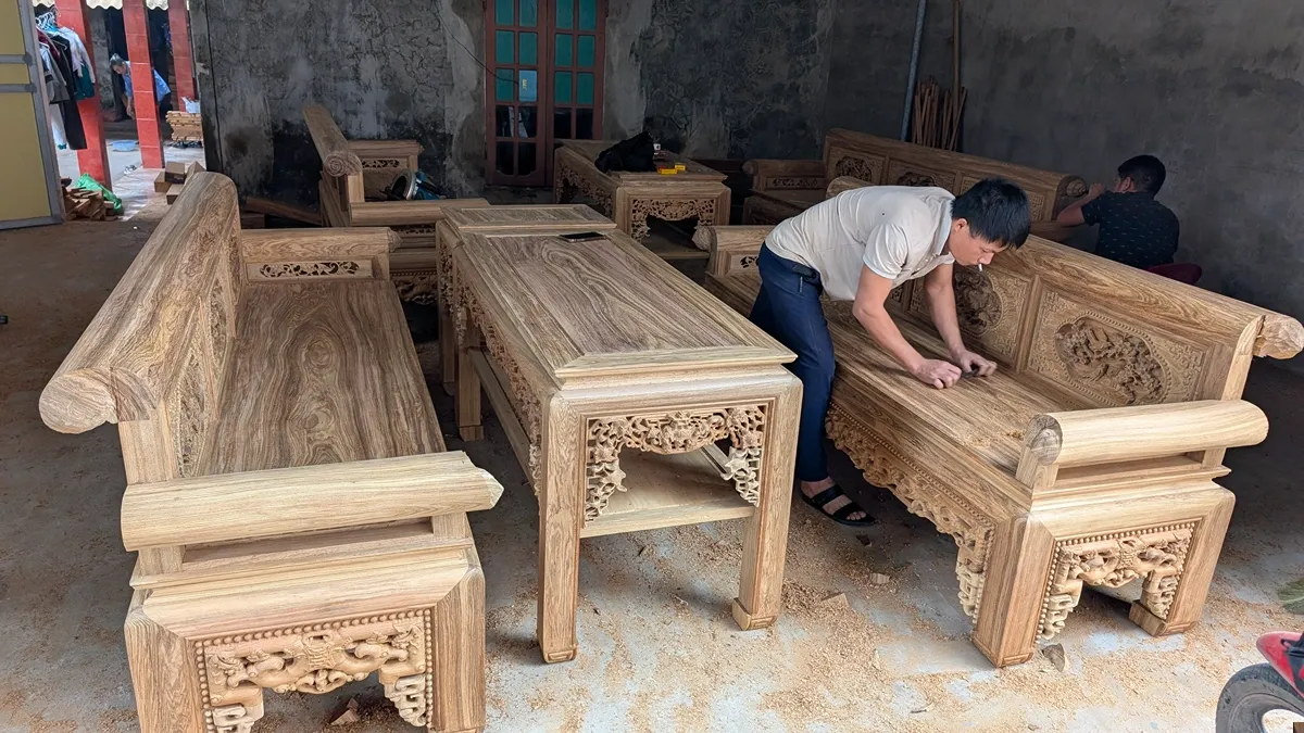 Bộ Trường Kỷ Gỗ Gụ Lào Chân Vấu Dài 2m37 - Hàng Đặt Dày Dặn, Vân Tuyển Chọn - Đồ Gỗ Trọng Hiếu