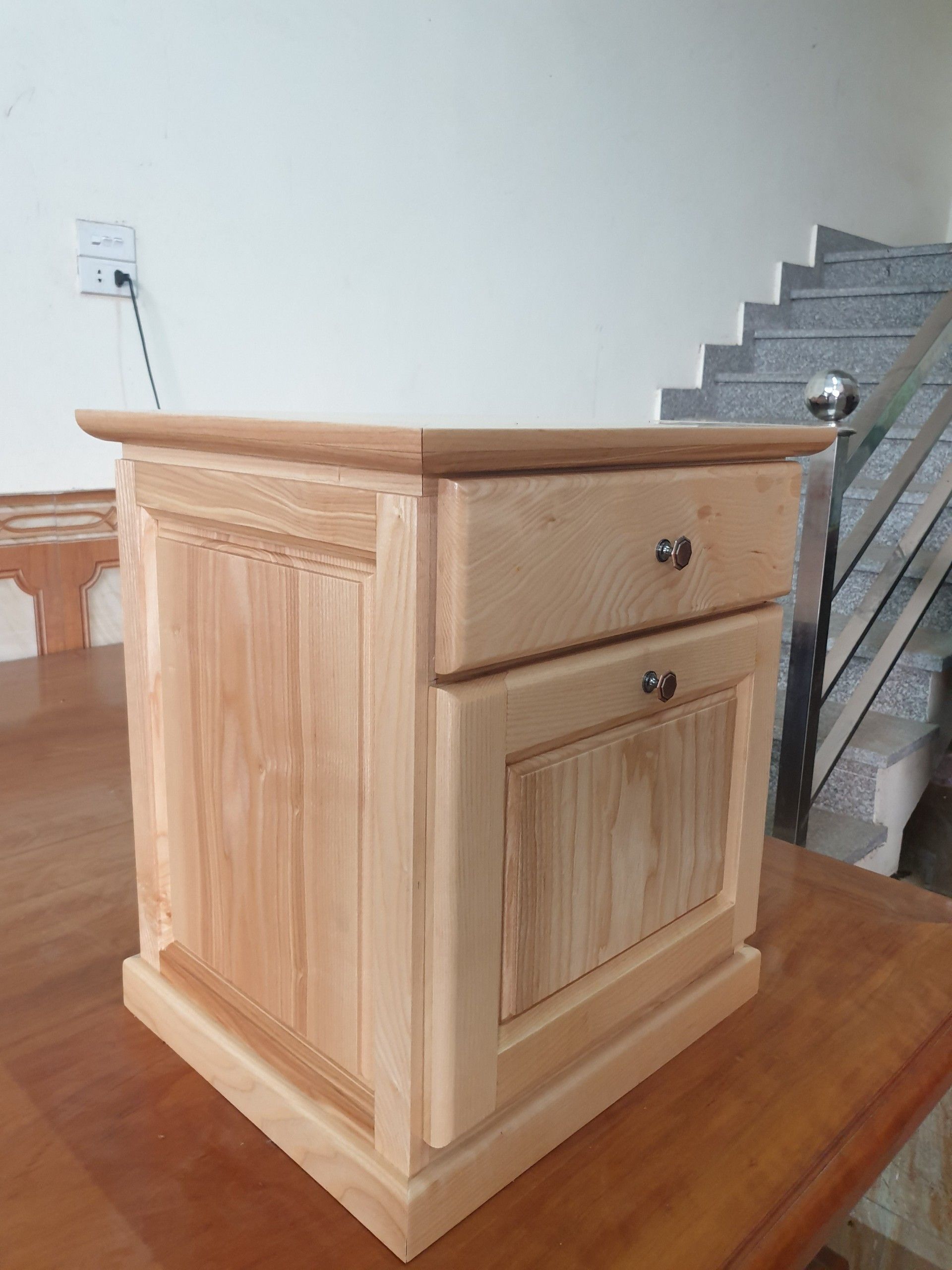 Tủ kê đầu giường gỗ tần bì - Đồ Gỗ Trọng Hiếu